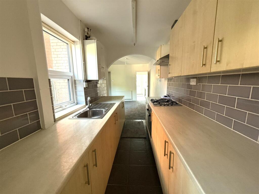 5 heath new kit.jpeg