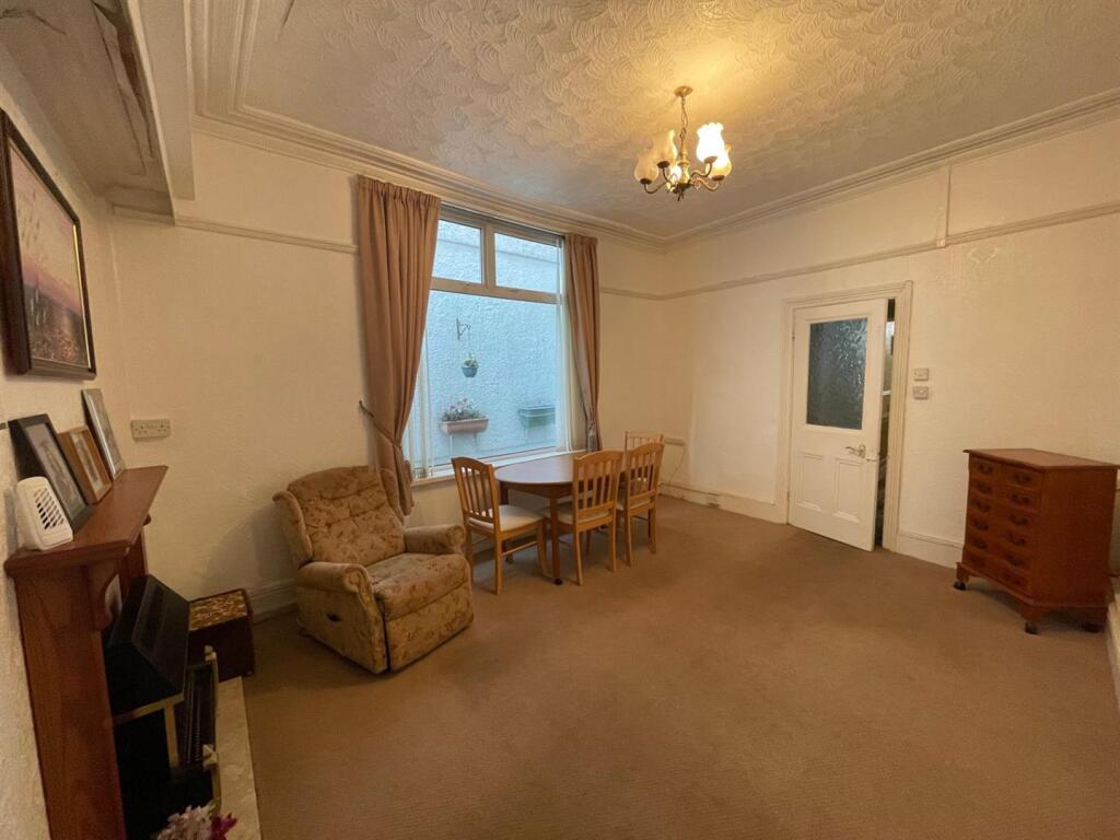 WhatsApp Image 2025-08-26 at 15.04.26_8ed72c1e.jpg