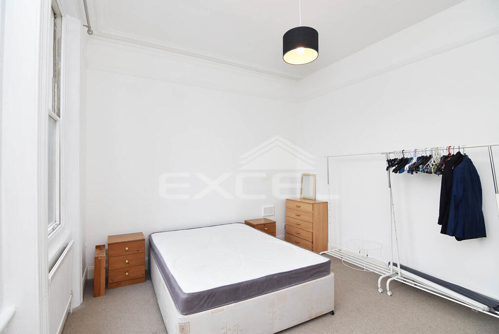BEDROOM 1 (4)