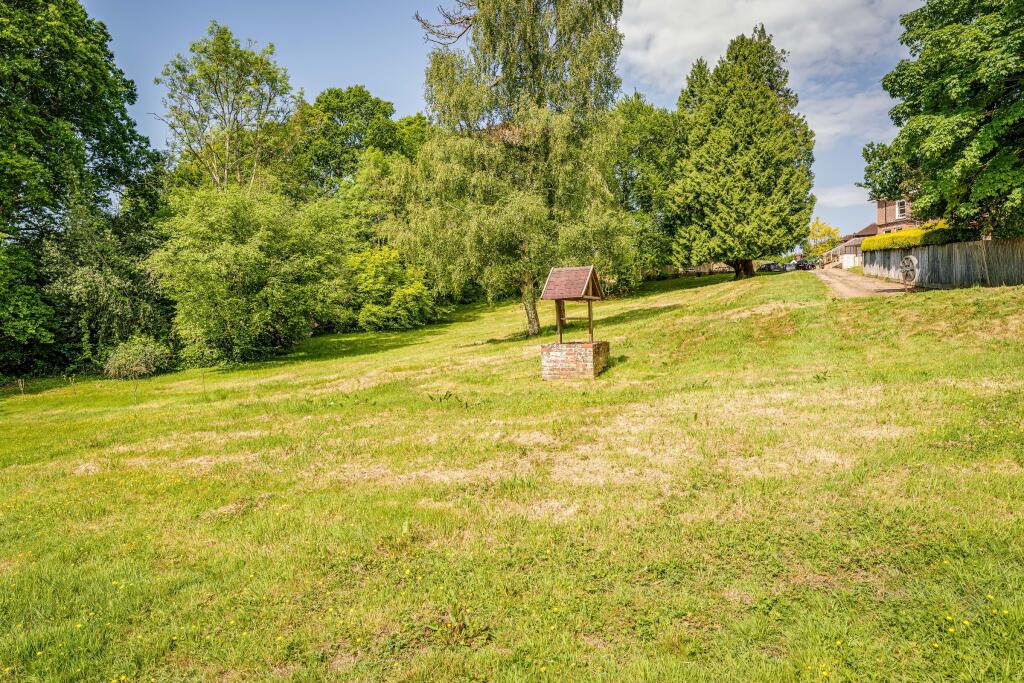 Grounds (view d)