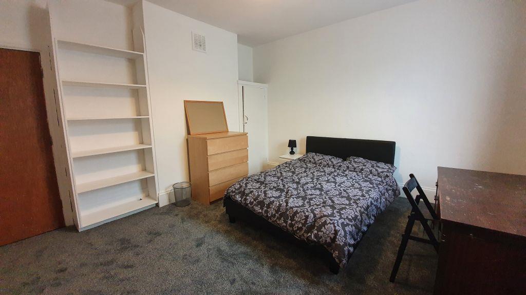 Bedroom picture 2.jpg