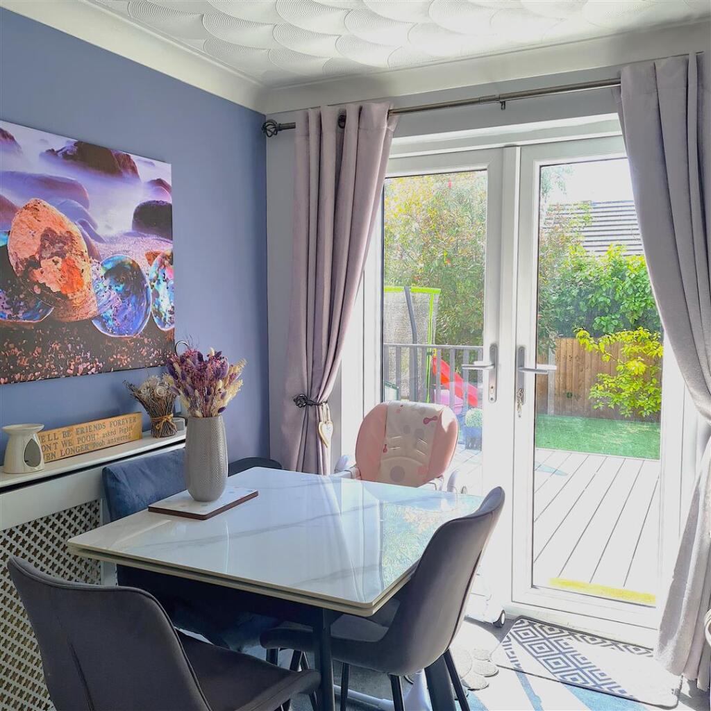 Dining Room.jpg