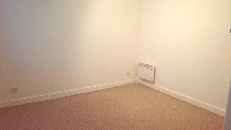 21 Barley Hill- Bedroom 1.JPG