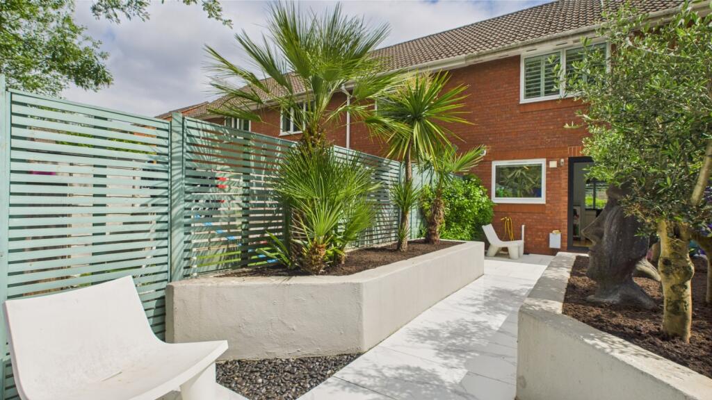 ewemove-ennelclose-garden2