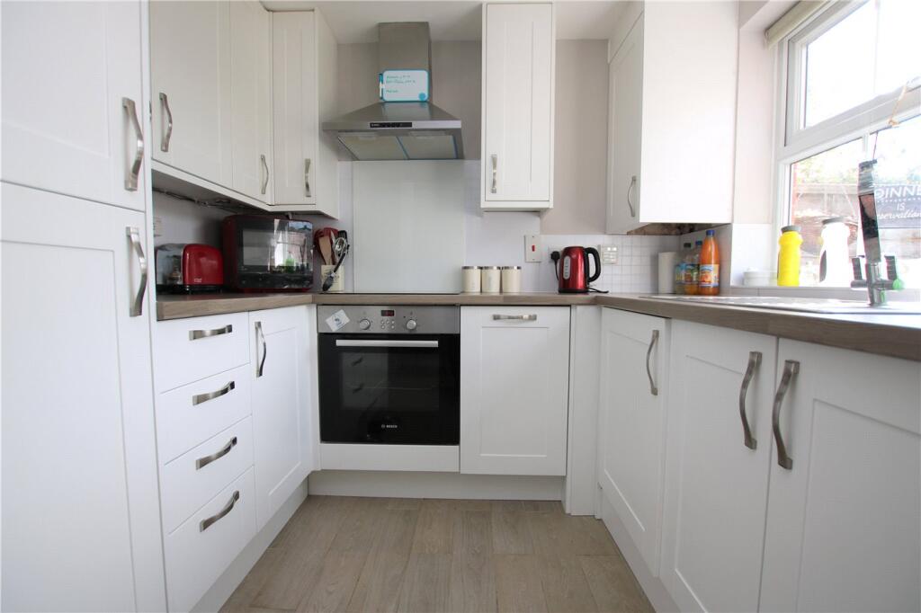 Sunderland Close, Woodley, Reading, Berkshire, RG5