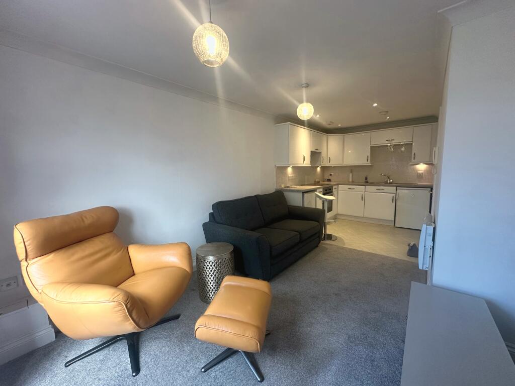 15080A23-71A5-4E93-8C11-EA4343C32894