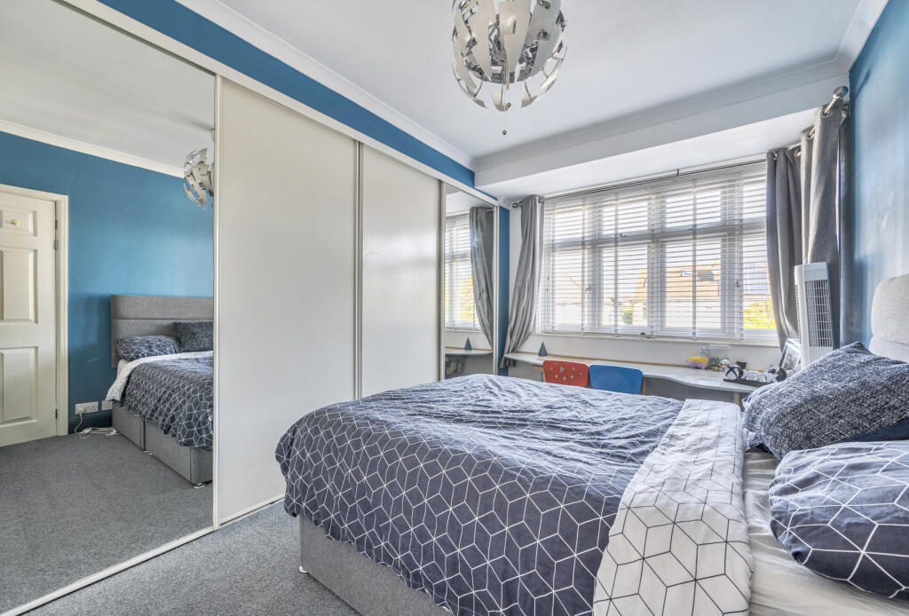 1359073-9-68da8e9...