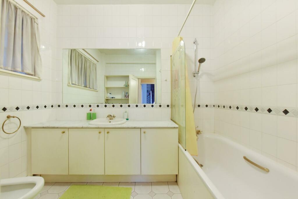 Flat 97 Bryanston Court (4).JPG