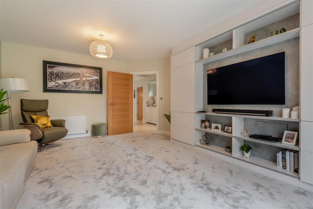 8633638-interior07.jpg