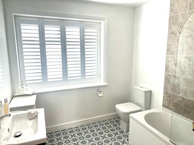 19 Collinsfield Bathroom.jpg