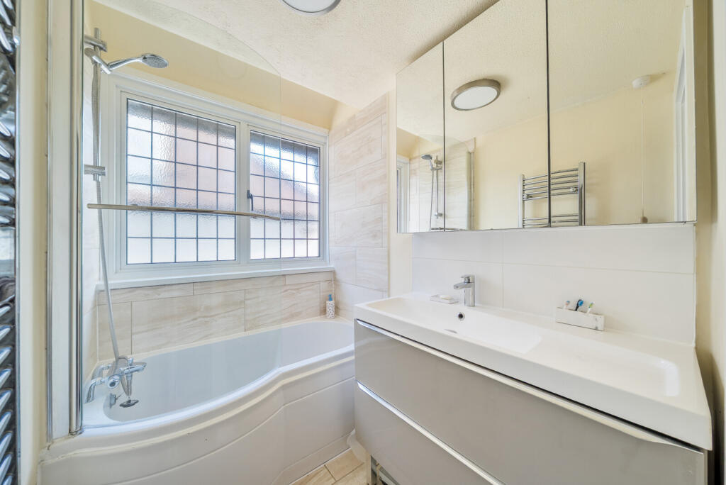 1362955-6-68e546f...