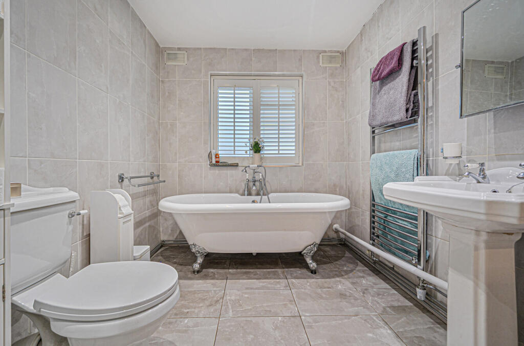 1380490106917589b5974aarw1