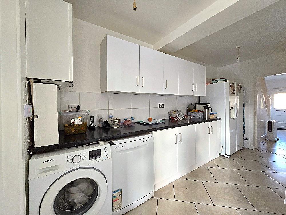 Watersmeet Road, Wyken - Kitchen-2.jpg