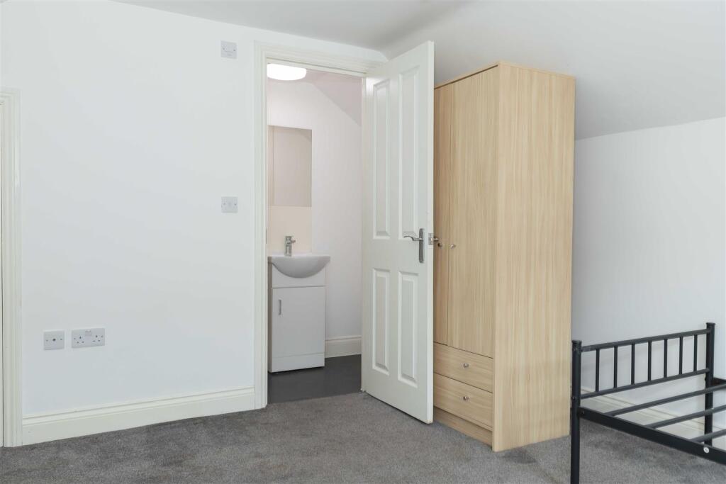 5 Western Place_4.JPG