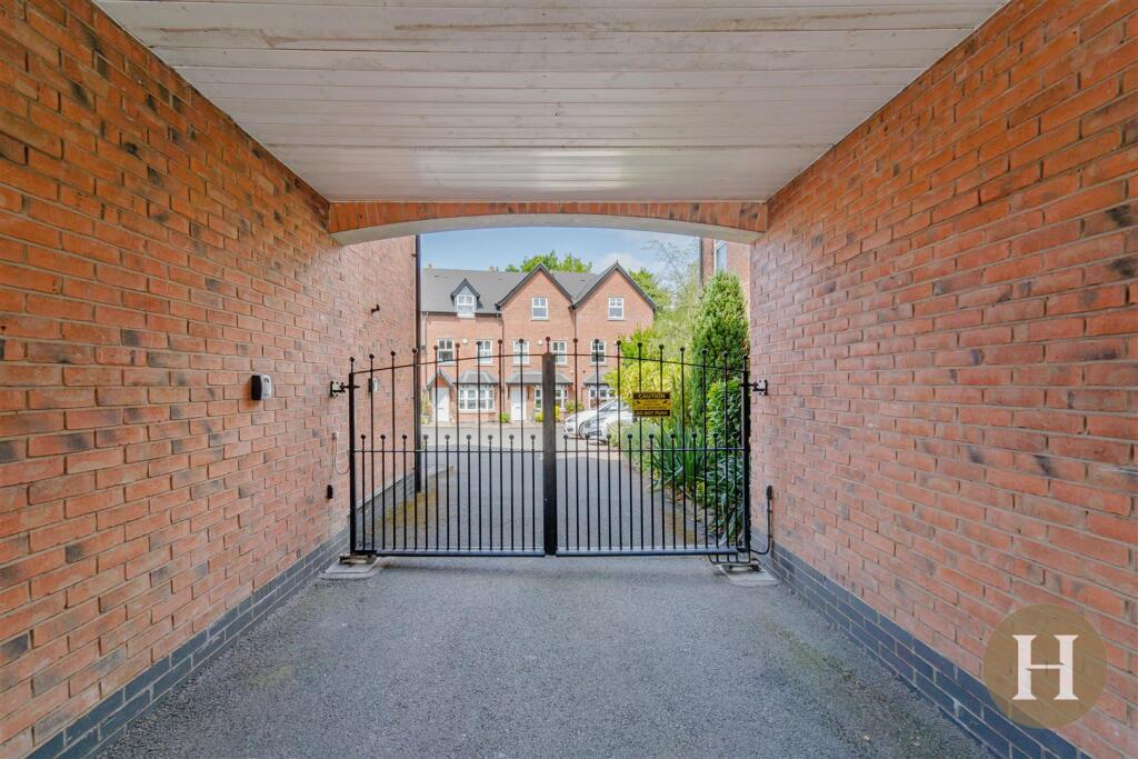 Hadleigh Estate Agents-2.jpg