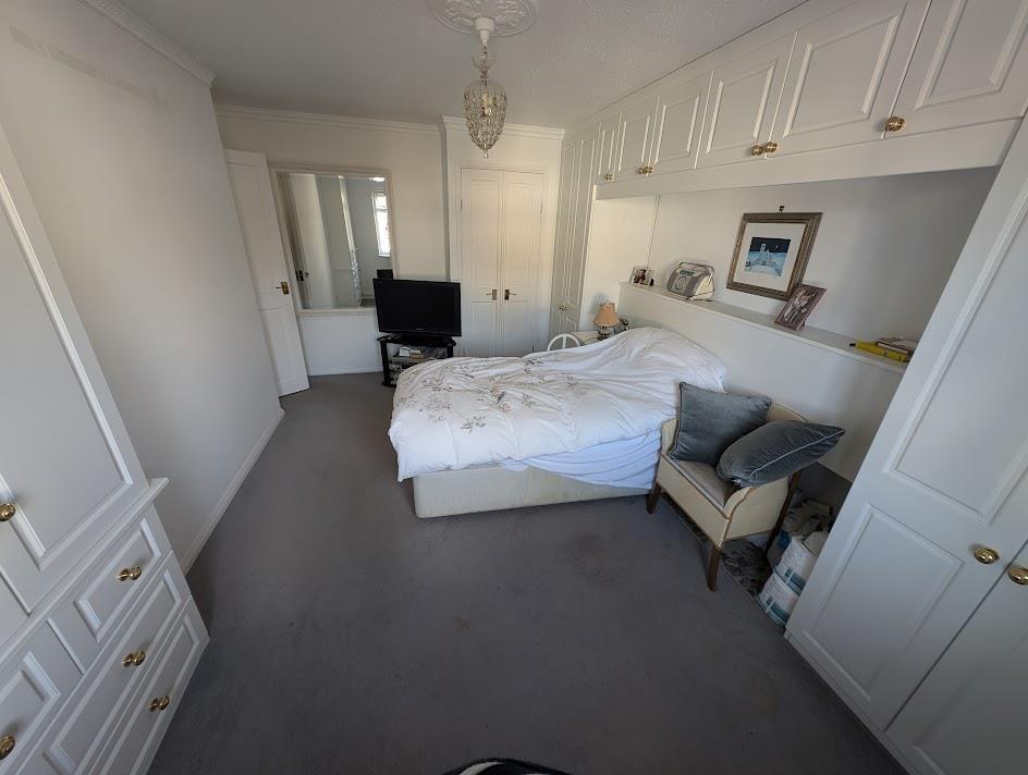 bed 1a.jpg