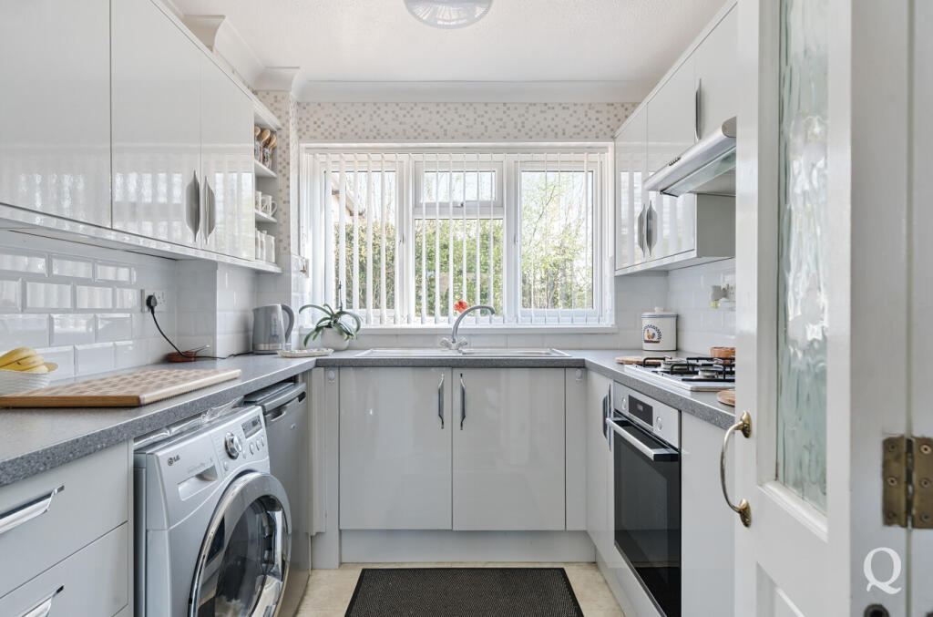 ceefe799-d7df-4a1...