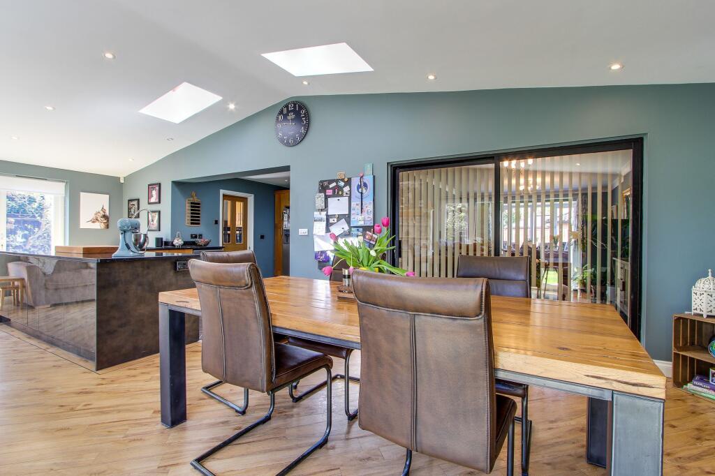 Open Plan Kitchen/Diner/Family Room