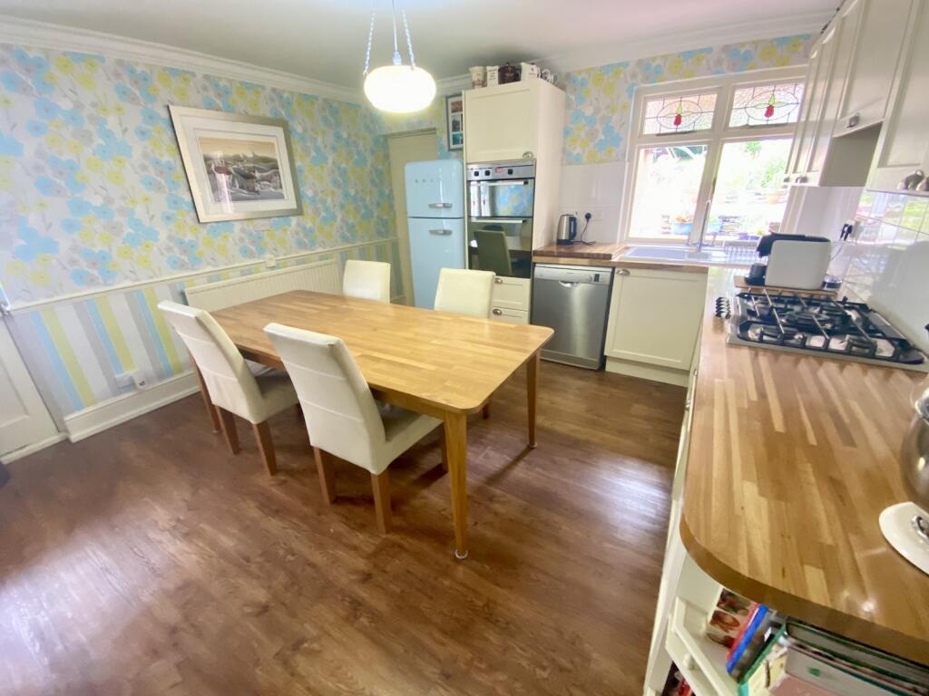 Kitchen/Breakfast Room