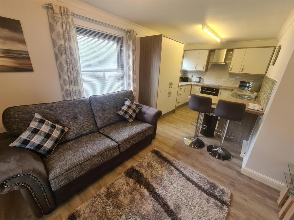 LOUNGE/KITCHEN/DINER