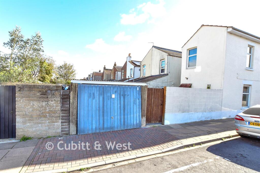 External Lifestyle Photograph