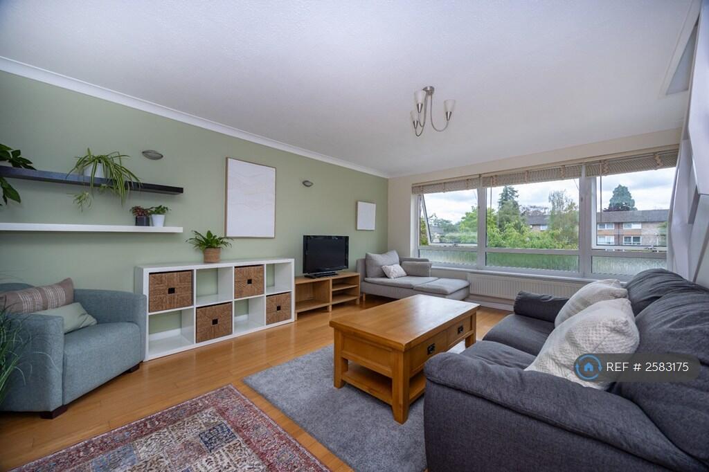 Lounge Looking Towards Front