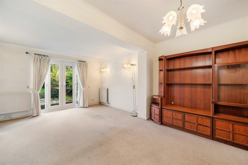 Family Room.jpg