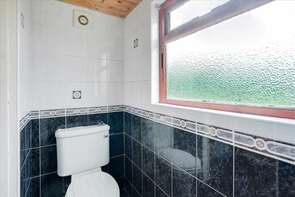 Lower Level Shower