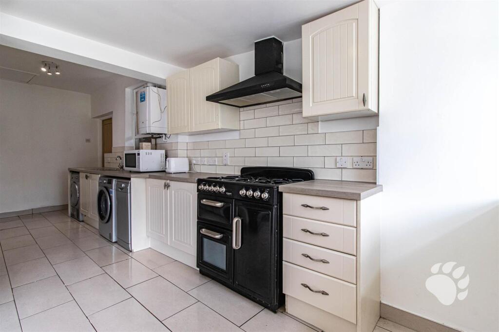 Kitchen/Utility