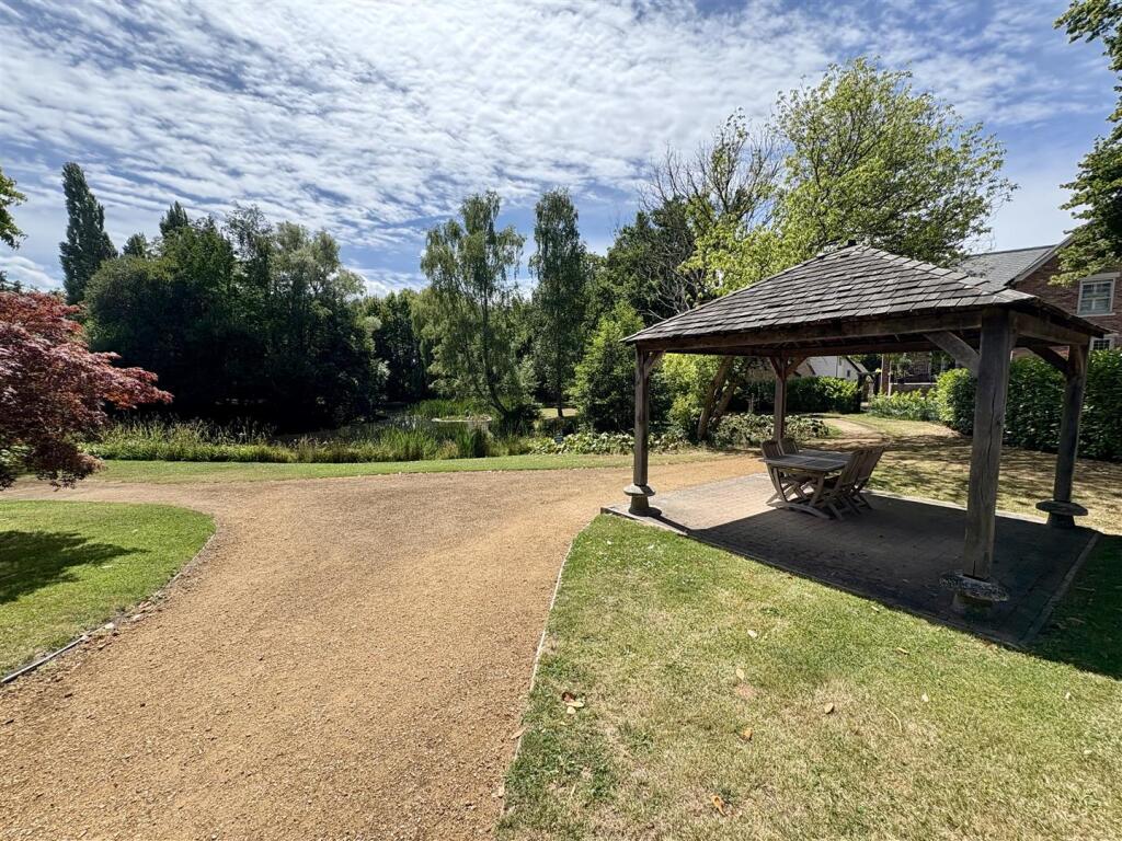 communula garden2.jpg