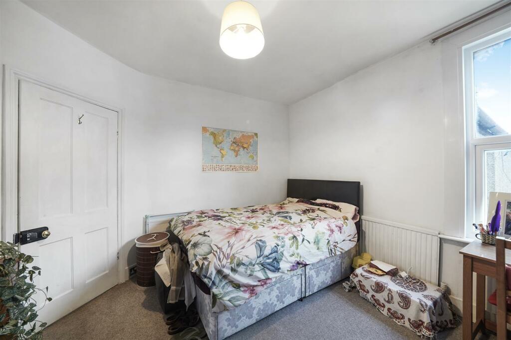 Bedroom5.jpg