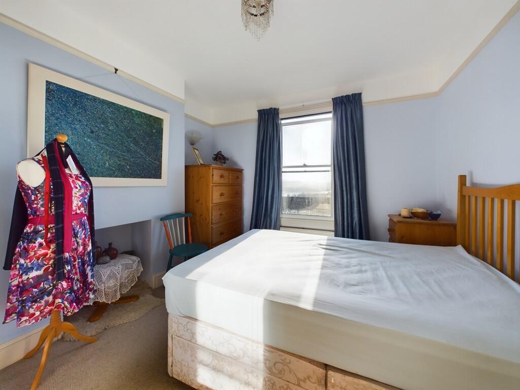 CAM03974G0-PR0090...