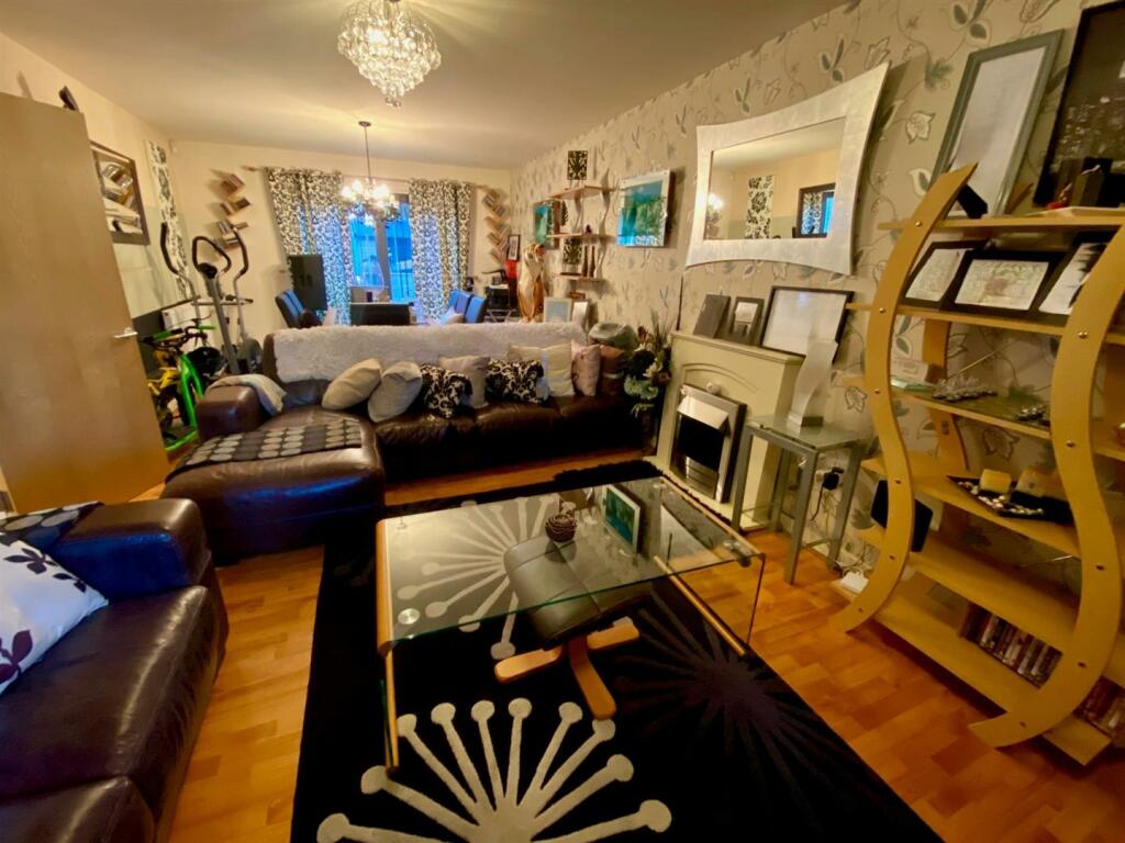 lounge diner other (1).jpg