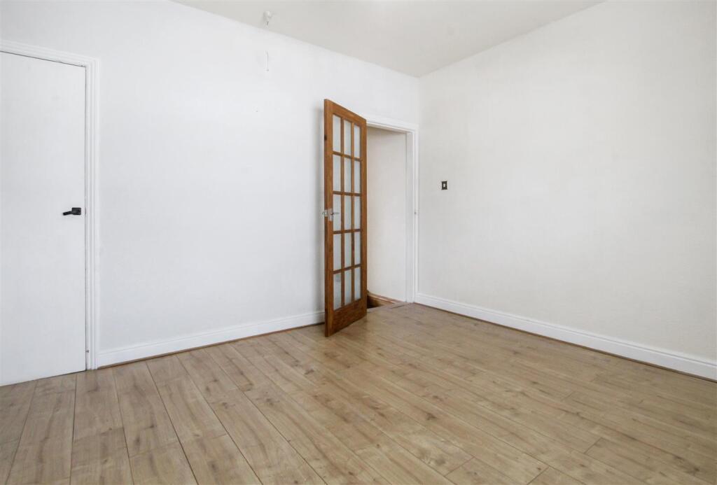 bedroom-3.jpg