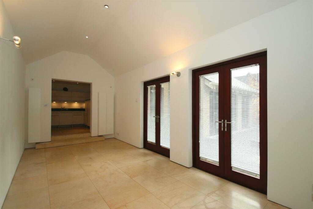 Family Room Aspect 2