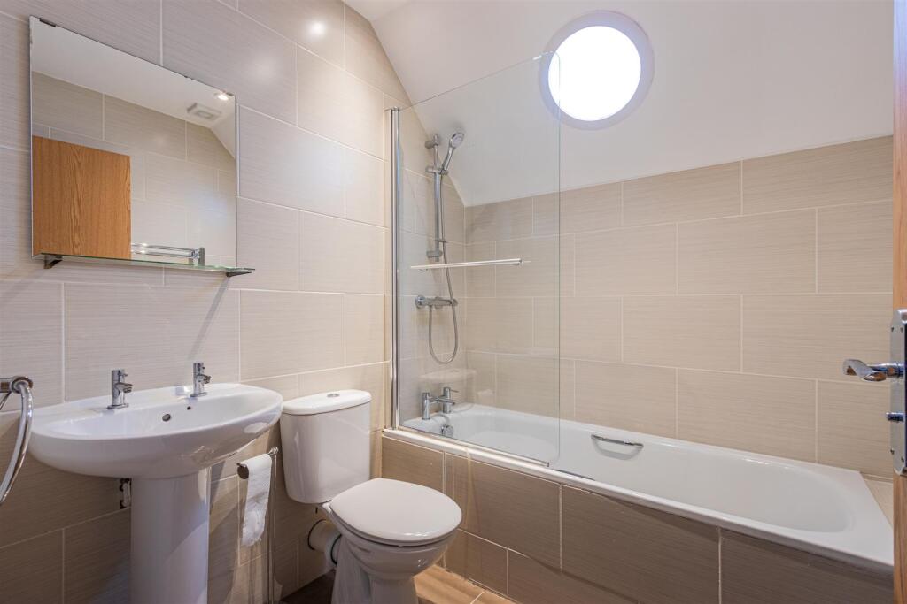 Amberley House 6-5.jpg