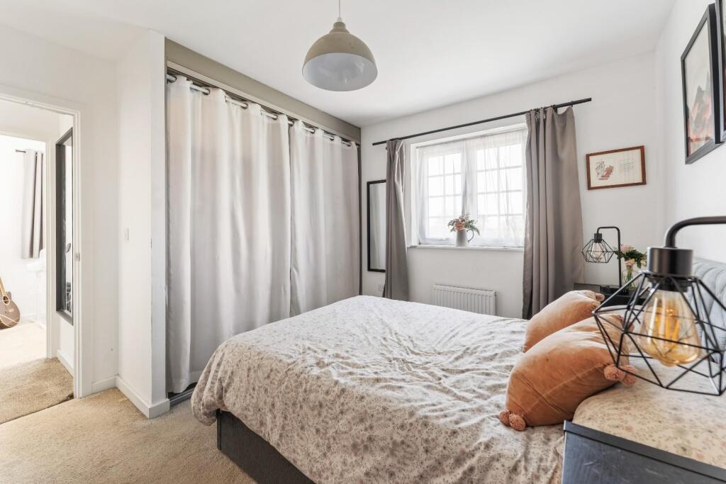 7 - bed 1.jpg