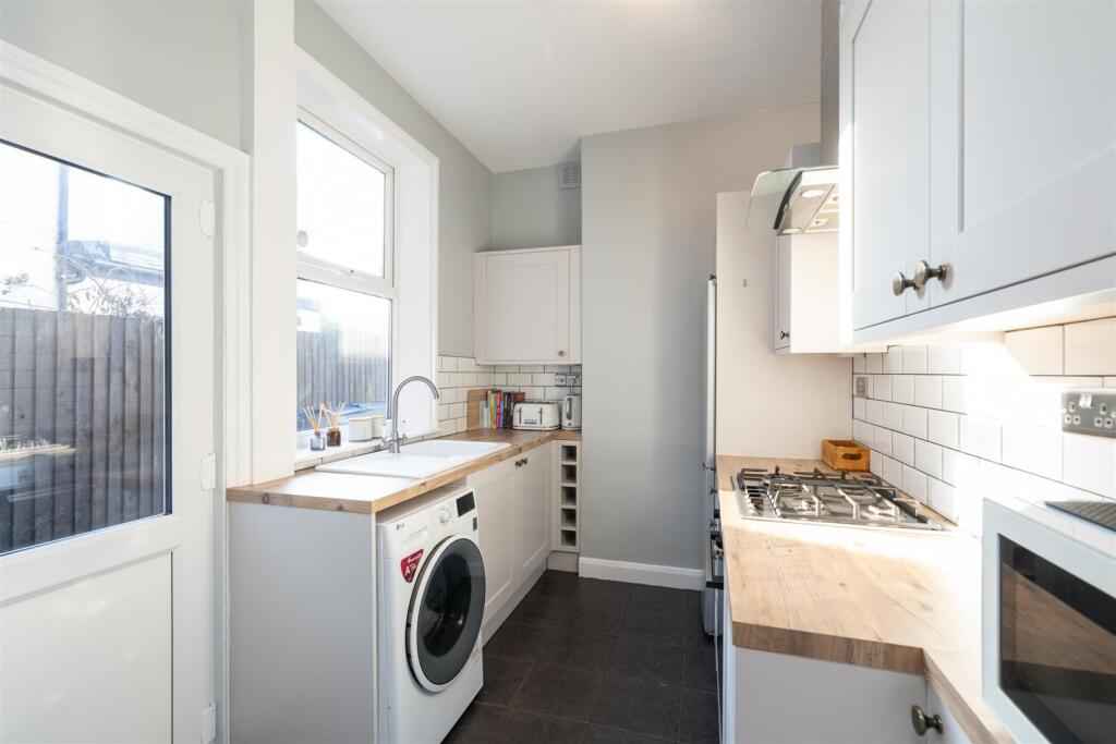 174 The Avenue_12.jpg