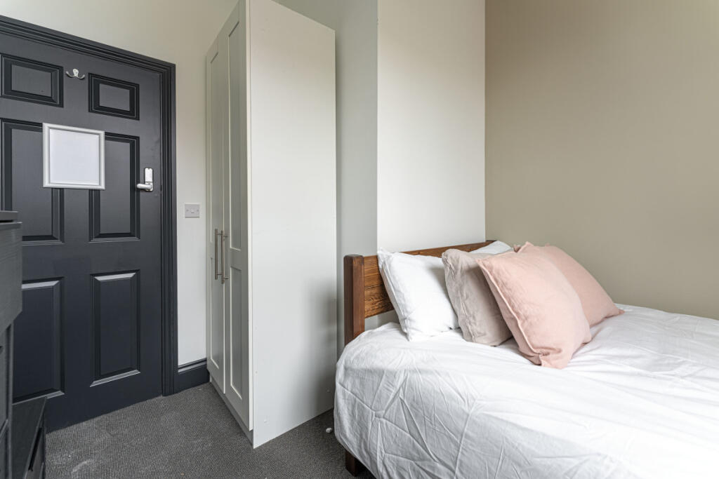 The Hosiery Factory Flat F Bedroom 6