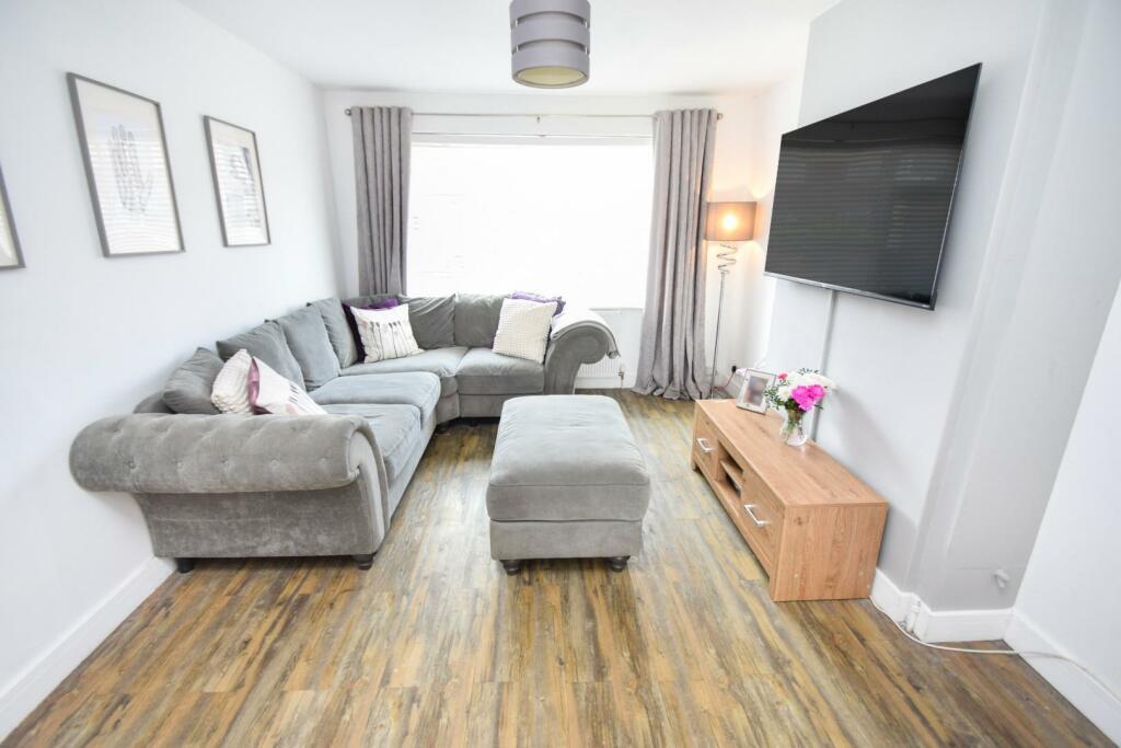 new lounge.jpg