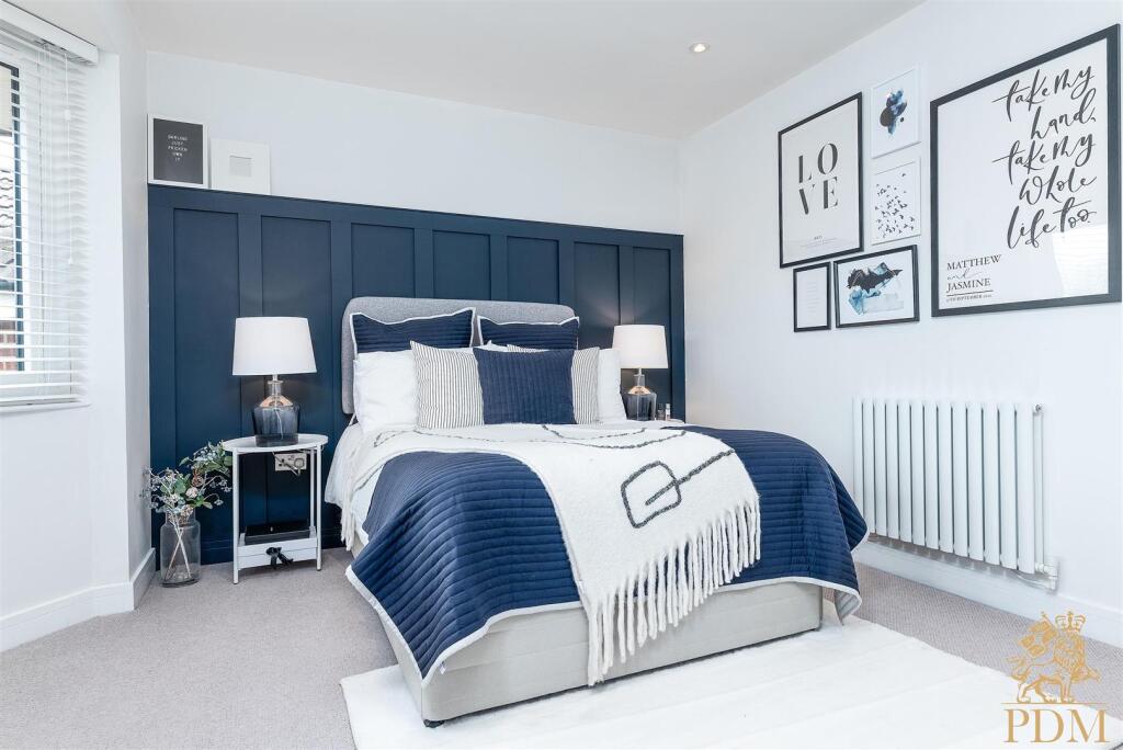 33 Thoresby Road Bramcote NG9 3EN