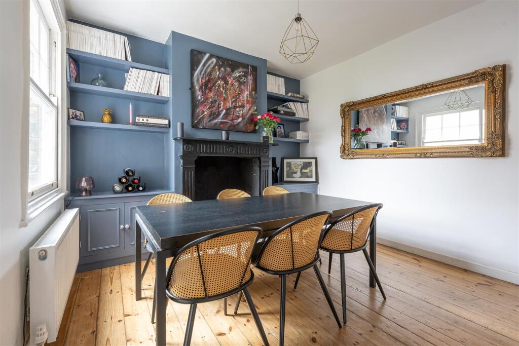 Halstead Road, E11