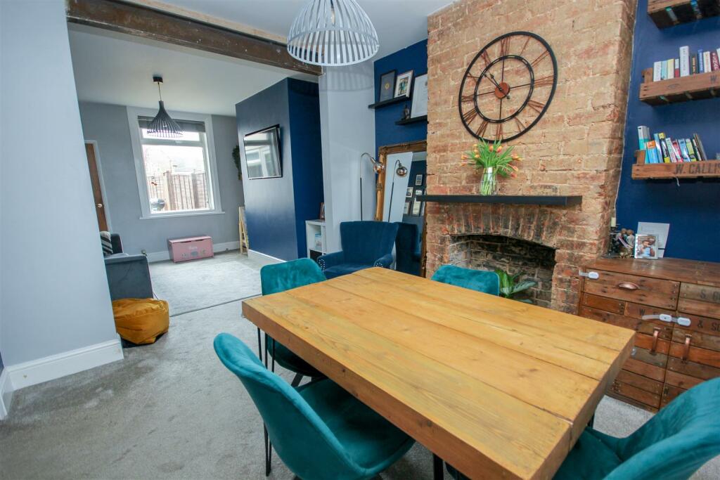 Dining Lounge.jpg