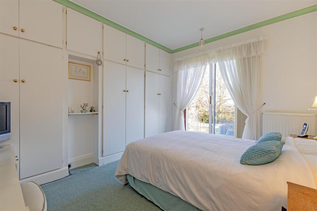 Bedroom 1-1.jpg