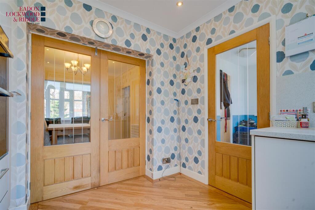 Kitchen  2.jpg