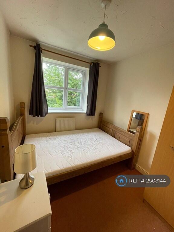 Bed 3 Queen £900