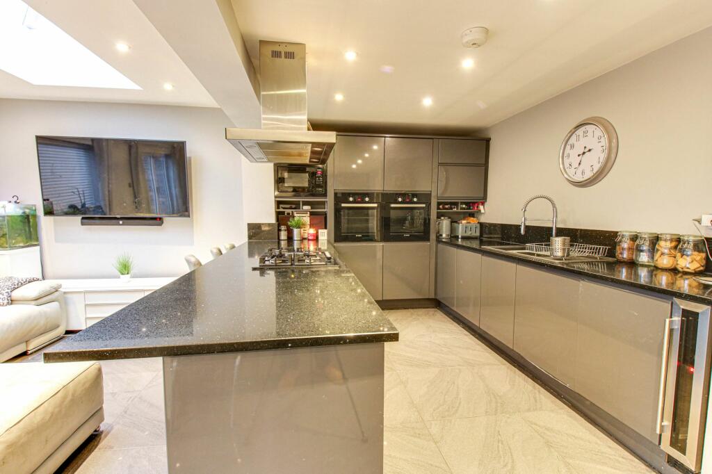Kitchen, Dining Room &amp; Morning Room