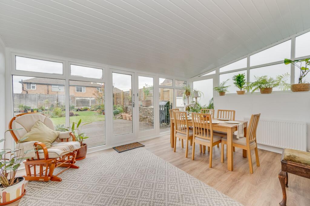 KITCHEN, DINING ROOM AND LOUNGE