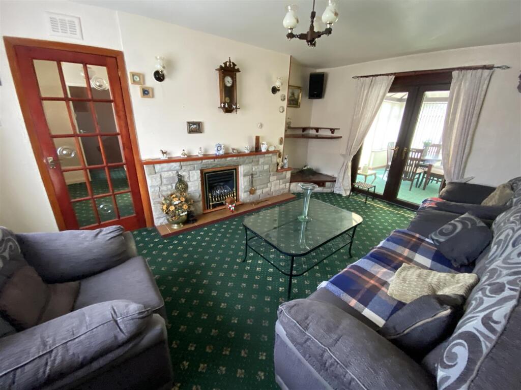 Lounge: