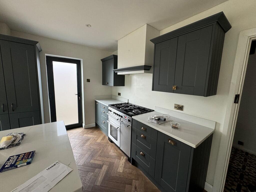 17 Cherry Tree Av...